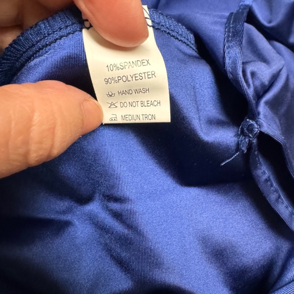 Maxi Satin Dress new without tag - Picture 4 of 4